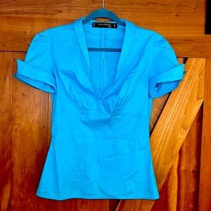 Laura Byrnes EUC stunning blue top